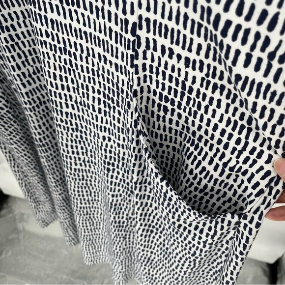 Habitat Clothes To Live In Travel Dress Size XXL Vneck Patterned Pockets Comfort - Picture 8 of 11